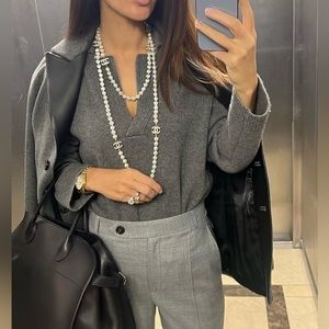 Chanel Elegant Pearl Necklace with Gold Accents